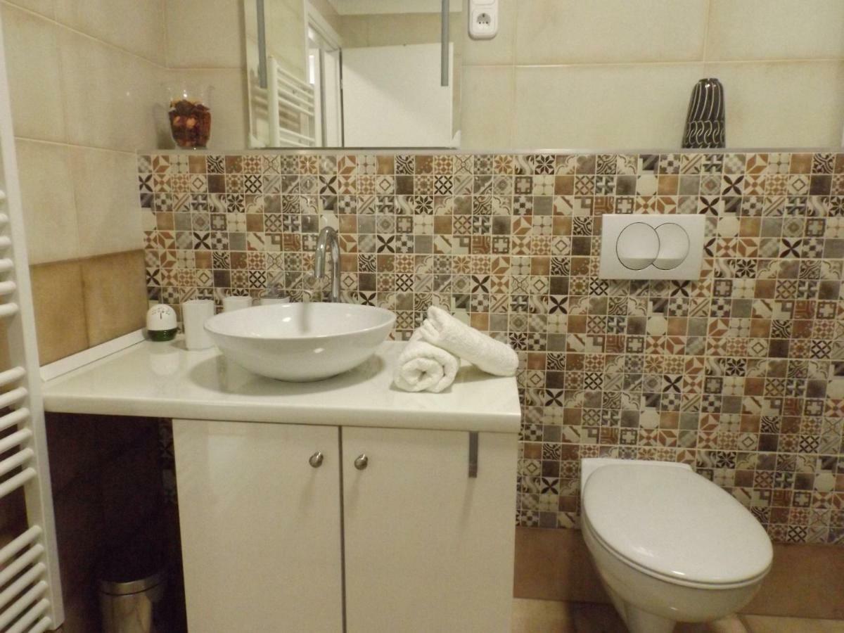 Vitalis Apartman 埃格尔 外观 照片