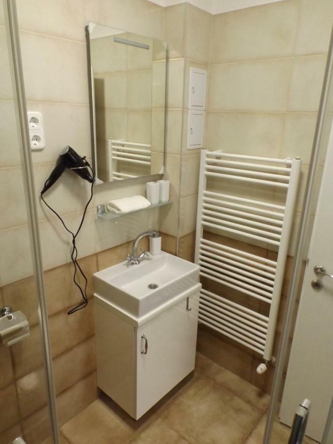 Vitalis Apartman 埃格尔 外观 照片